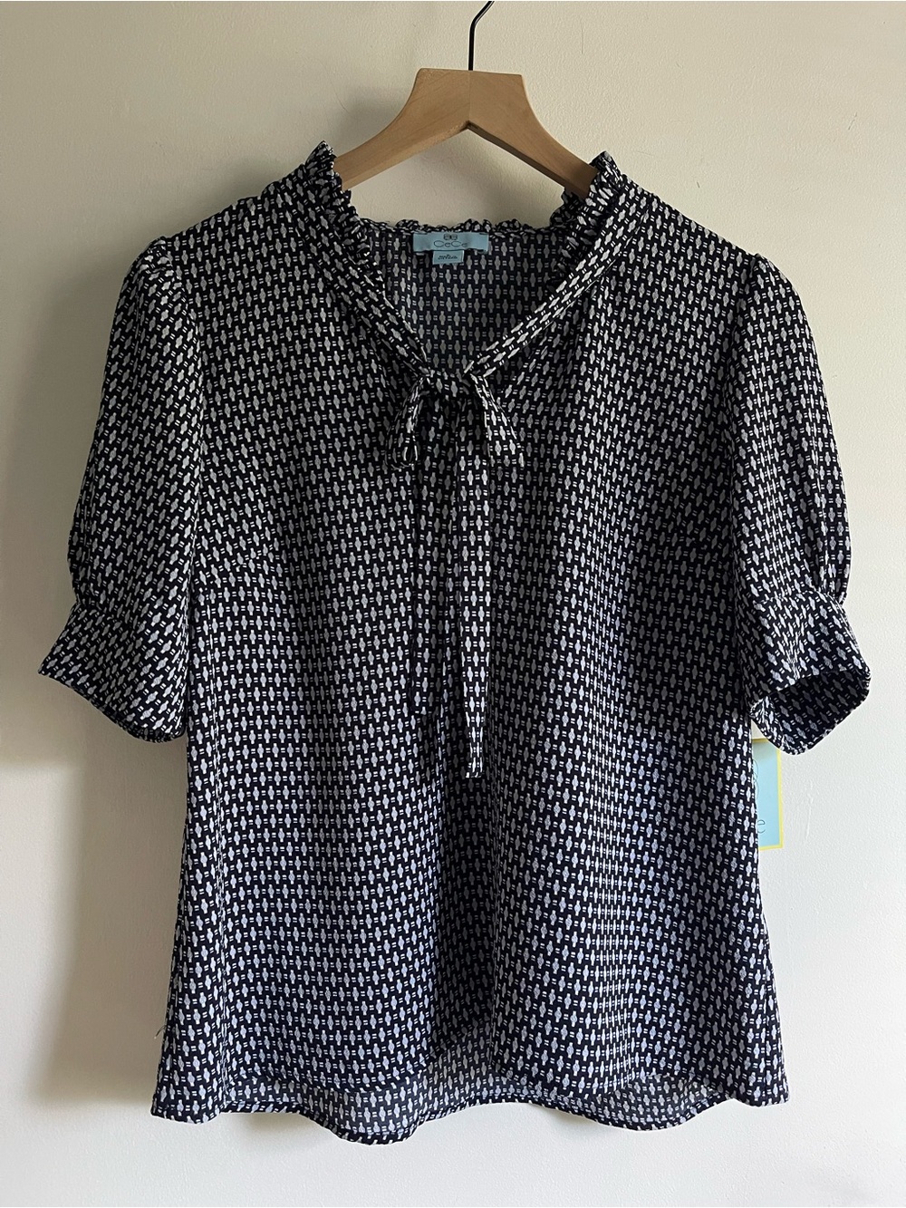 NWT CeCe Tie Neck Bow Blouse Size S Caviar Geometric Print Top Navy, Blue, White